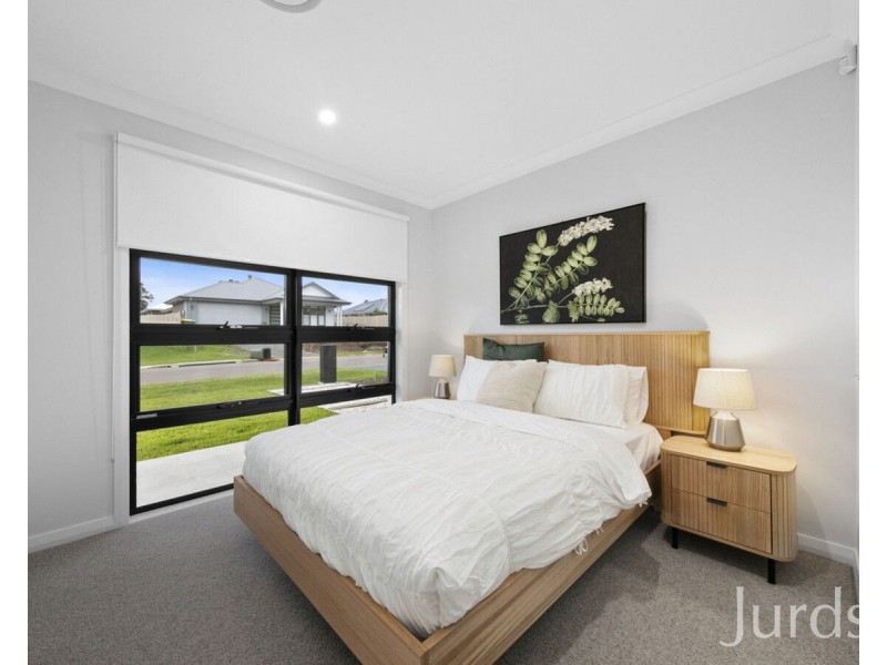 52 Cheetham Crescent, North Rothbury NSW 2335