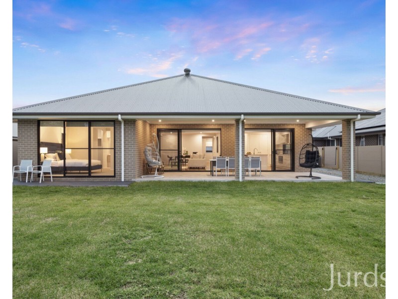 52 Cheetham Crescent, North Rothbury NSW 2335