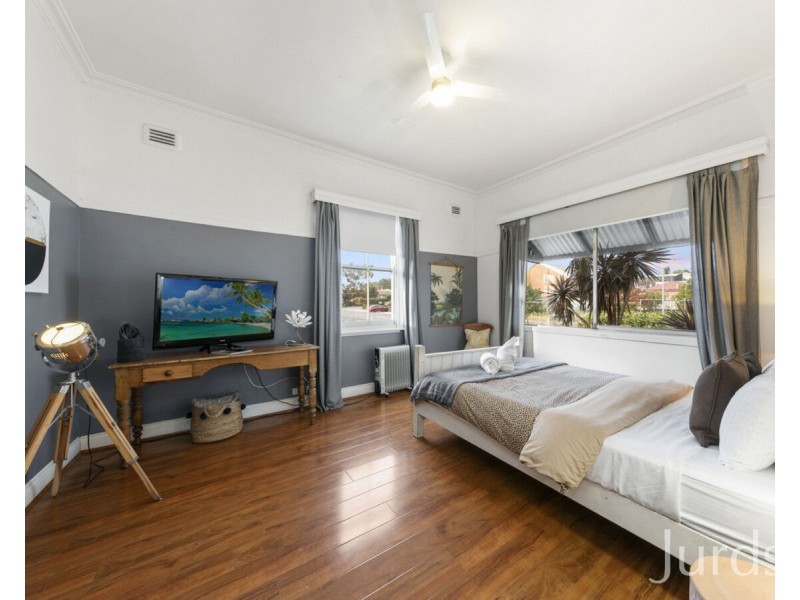 16 Charlton Street, Cessnock NSW 2325