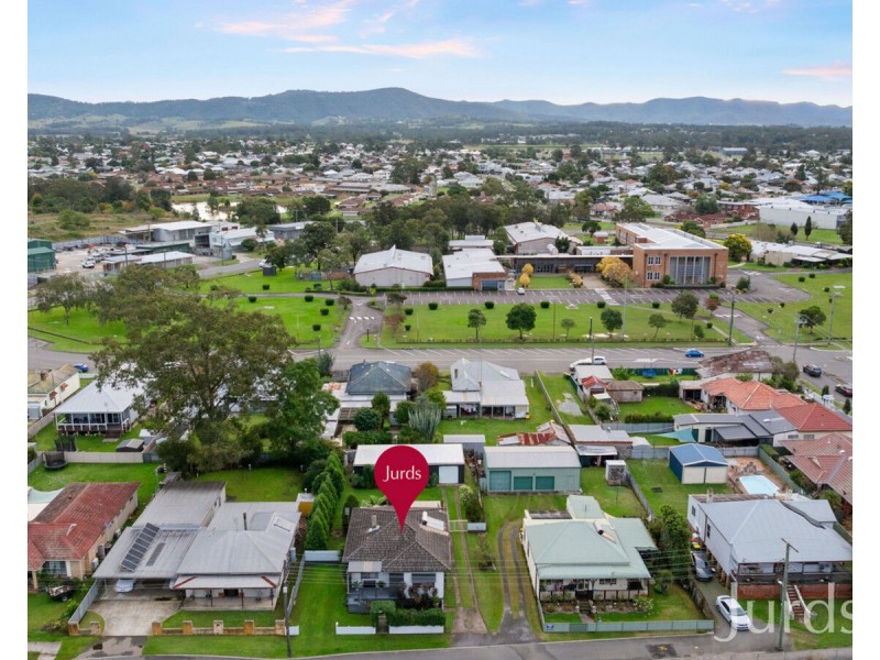 16 Charlton Street, Cessnock NSW 2325