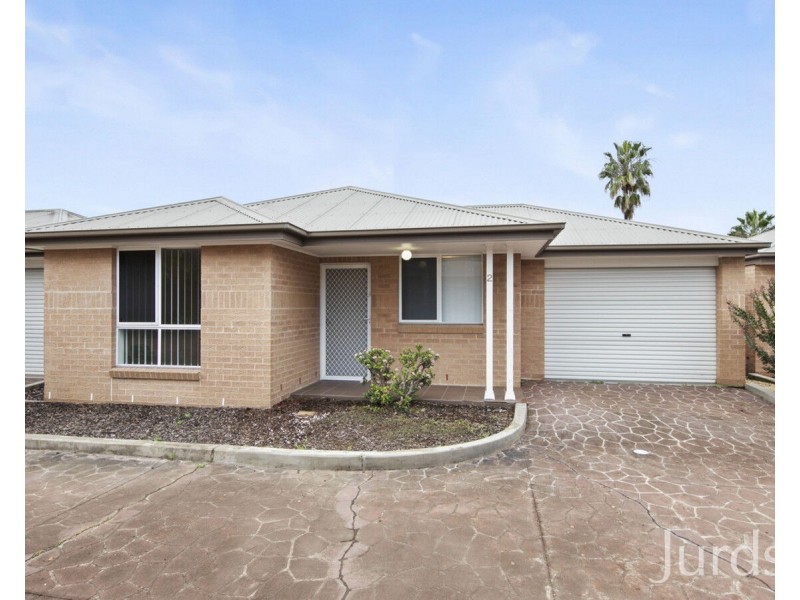 2/1 Desmond Street, Cessnock NSW 2325