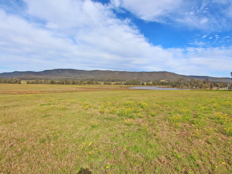 Eleventh Avenue, Millfield NSW 2325