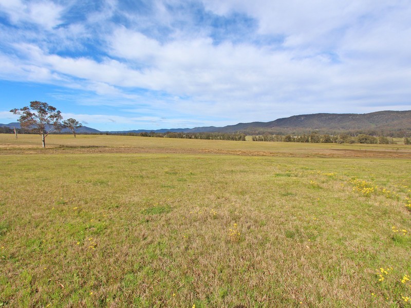 Eleventh Avenue, Millfield NSW 2325