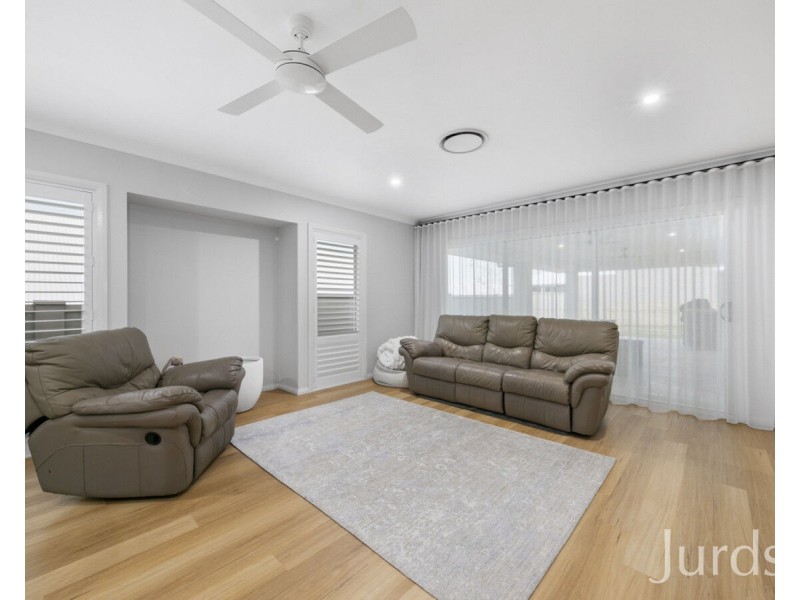 67 Tooze Circuit, North Rothbury NSW 2335