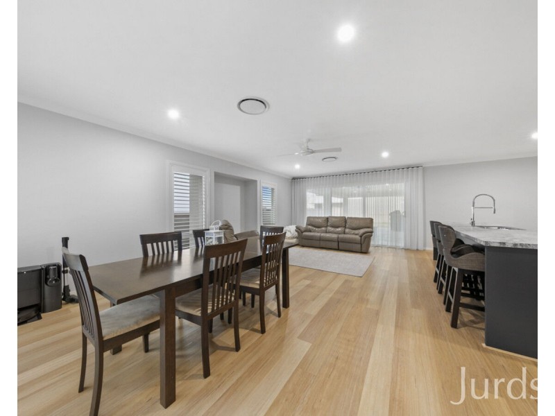 67 Tooze Circuit, North Rothbury NSW 2335