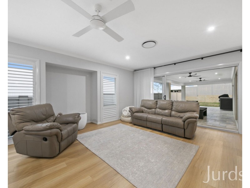 67 Tooze Circuit, North Rothbury NSW 2335