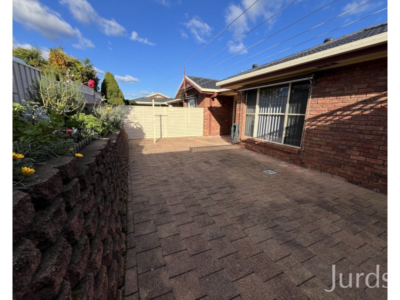 2/9 Sauvignon Grove, Cessnock NSW 2325