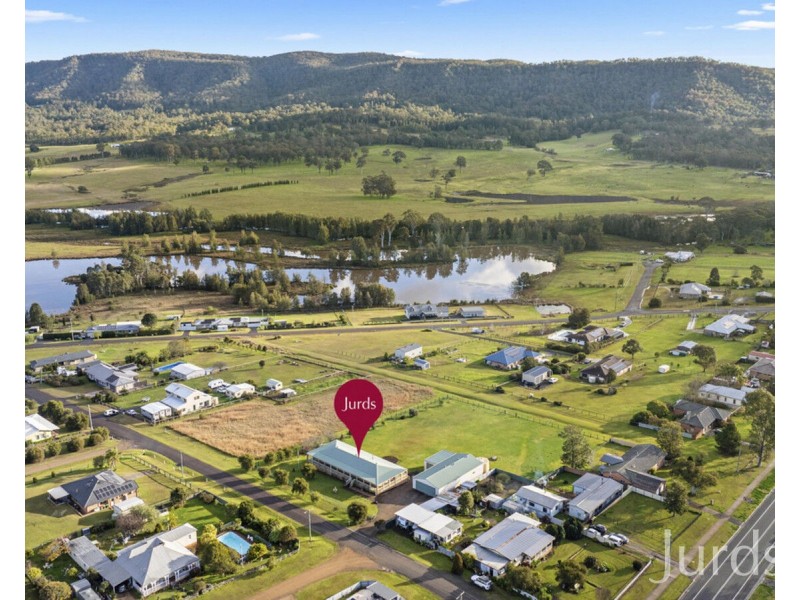 6 Sixth Avenue, Millfield NSW 2325