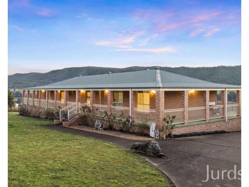 6 Sixth Avenue, Millfield NSW 2325