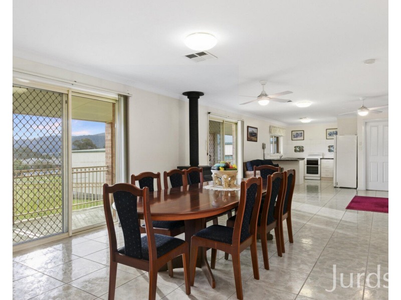 6 Sixth Avenue, Millfield NSW 2325