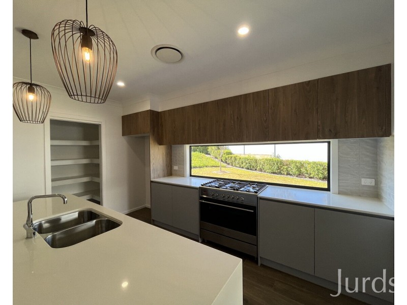 18 Peachy Avenue, North Rothbury NSW 2335