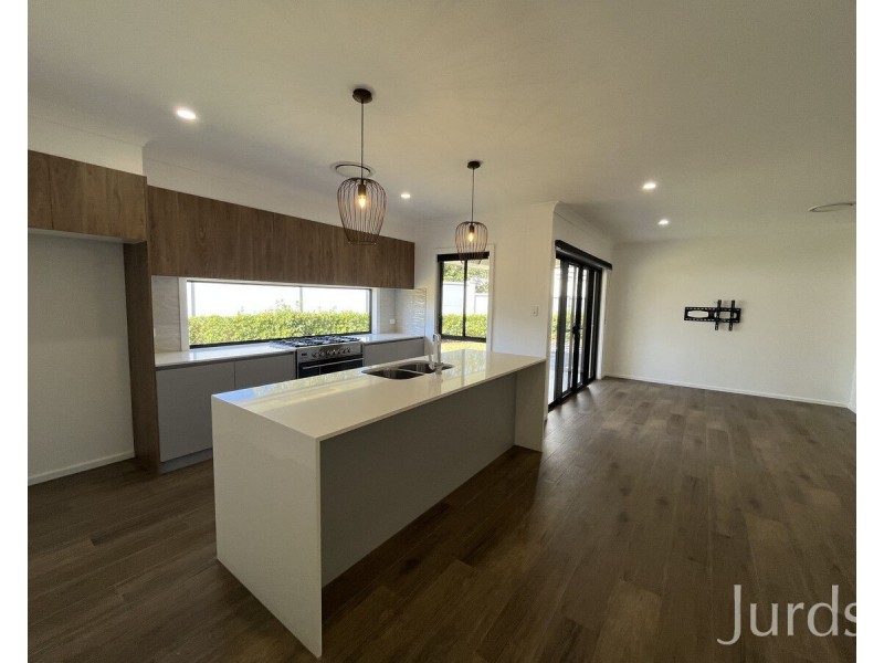 18 Peachy Avenue, North Rothbury NSW 2335