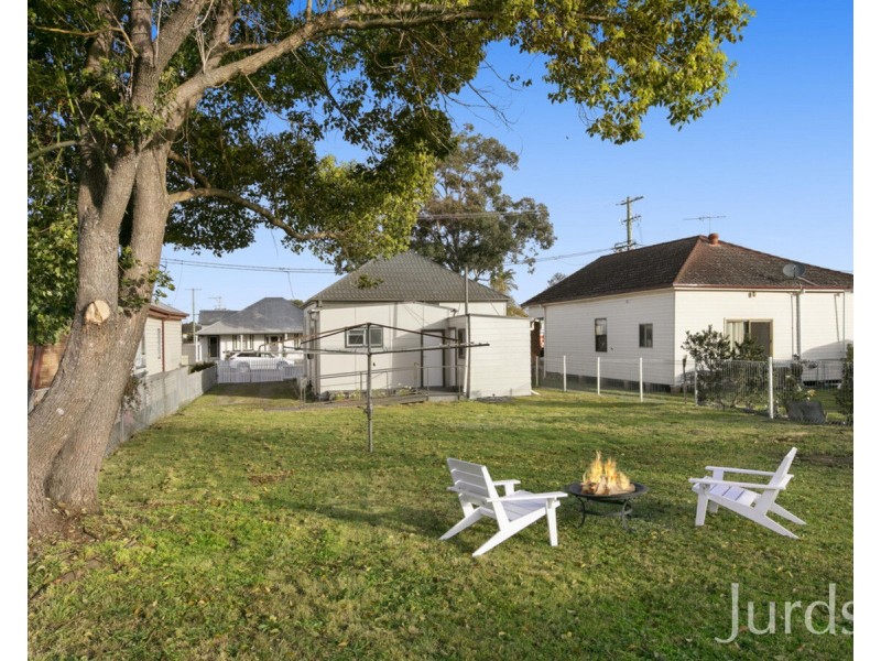 18 William Street, Cessnock NSW 2325