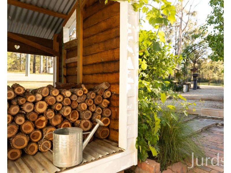 64 Tuckers Lane, North Rothbury NSW 2335