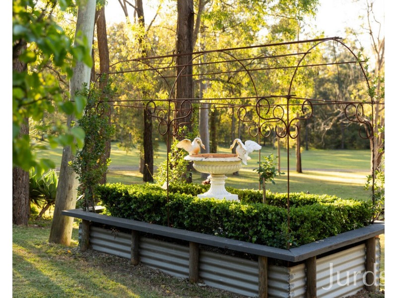 64 Tuckers Lane, North Rothbury NSW 2335