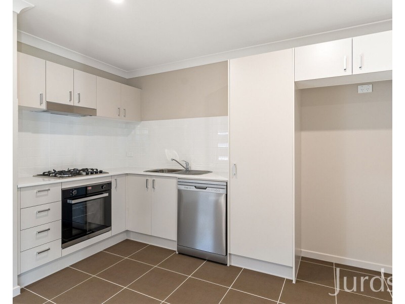 2/17 Wetland View Drive, Cessnock NSW 2325