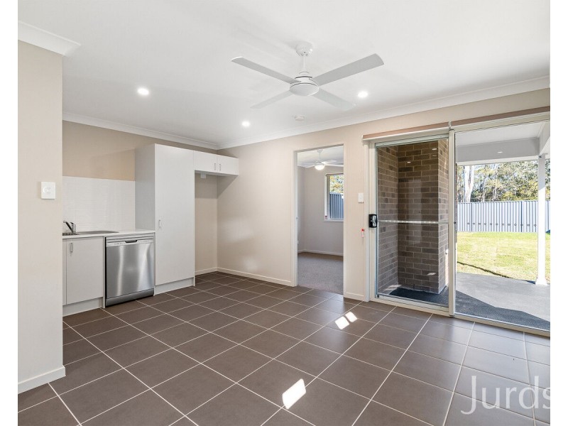 2/17 Wetland View Drive, Cessnock NSW 2325