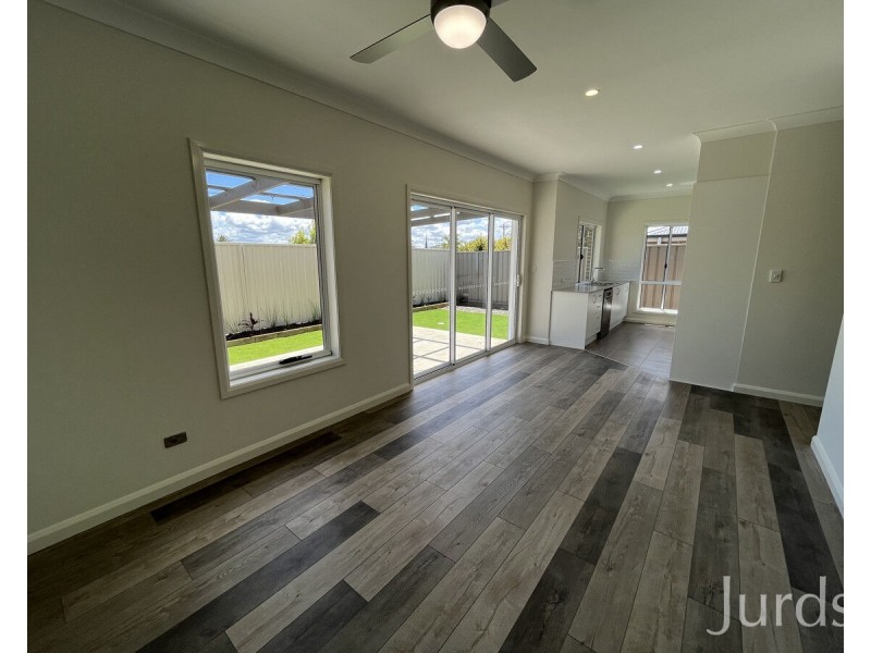 2/35 Evans Street, Cessnock NSW 2325