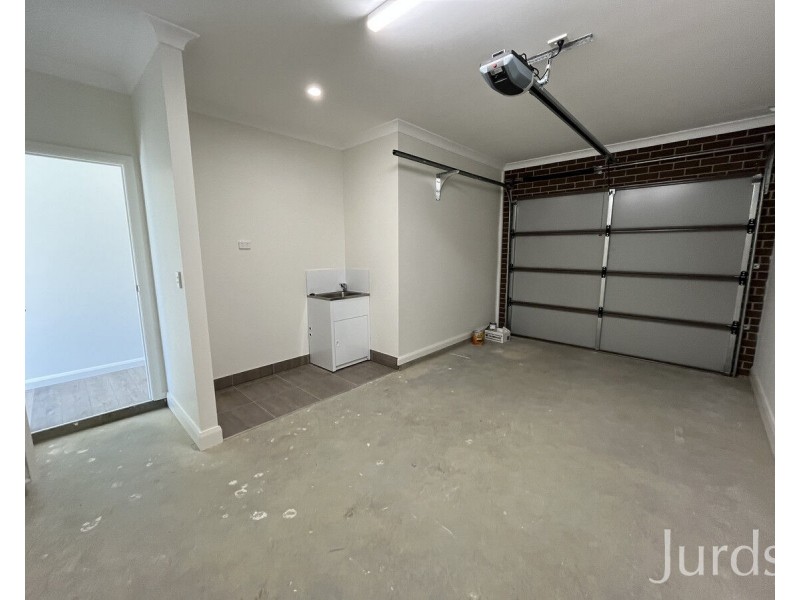 2/35 Evans Street, Cessnock NSW 2325