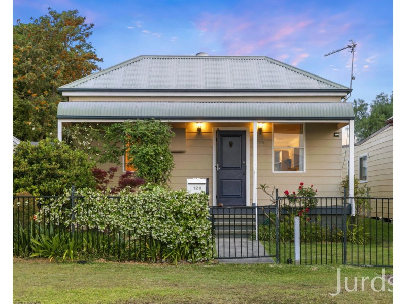 128 Deakin Street, Kurri Kurri NSW 2327
