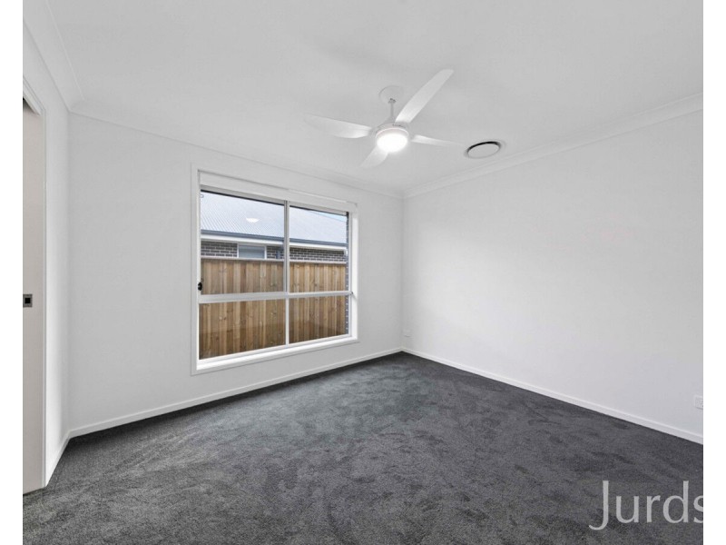 2/66 Malachite Street, Chisholm NSW 2322
