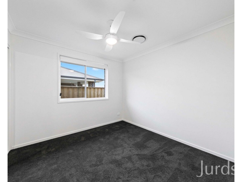 2/66 Malachite Street, Chisholm NSW 2322