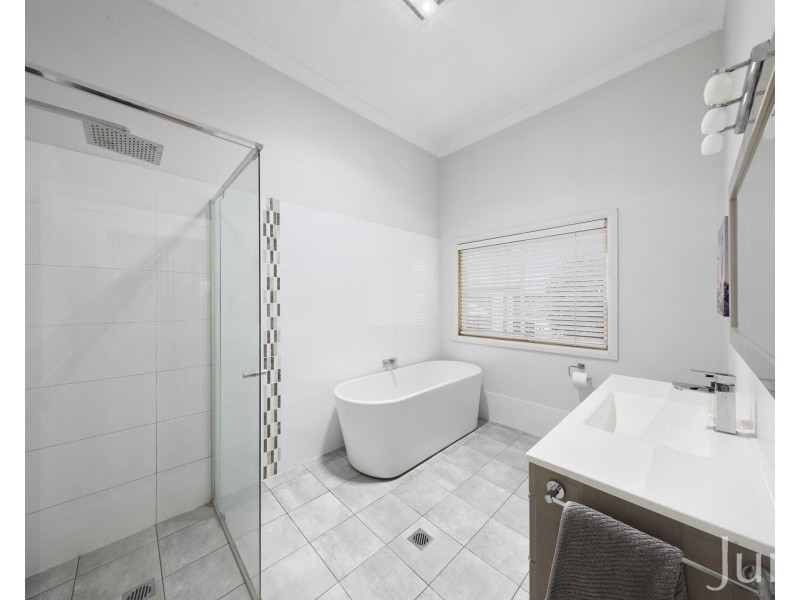 24 Sergeant Street, Cessnock NSW 2325