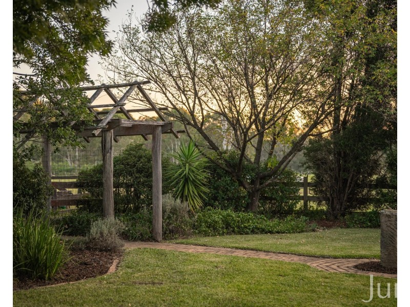 136 Whitings Lane, Quorrobolong NSW 2325