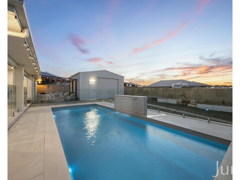 17 Hedley Way, North Rothbury NSW 2335