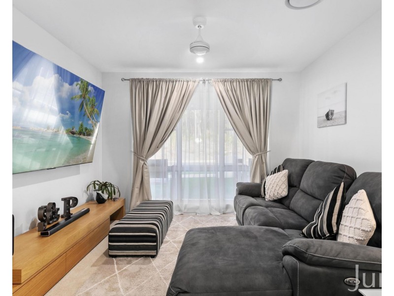 17 Hedley Way, North Rothbury NSW 2335