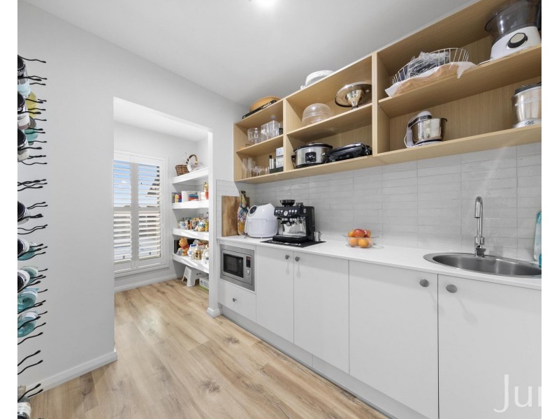 17 Hedley Way, North Rothbury NSW 2335
