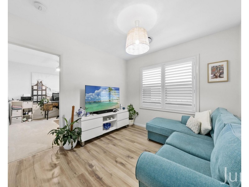 17 Hedley Way, North Rothbury NSW 2335