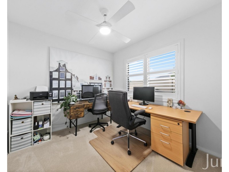 17 Hedley Way, North Rothbury NSW 2335