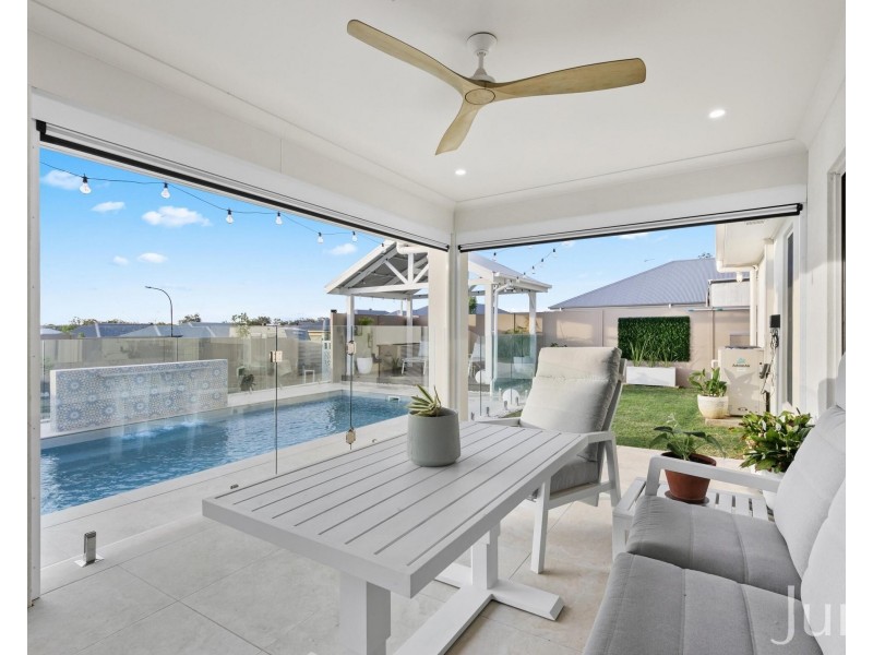 17 Hedley Way, North Rothbury NSW 2335