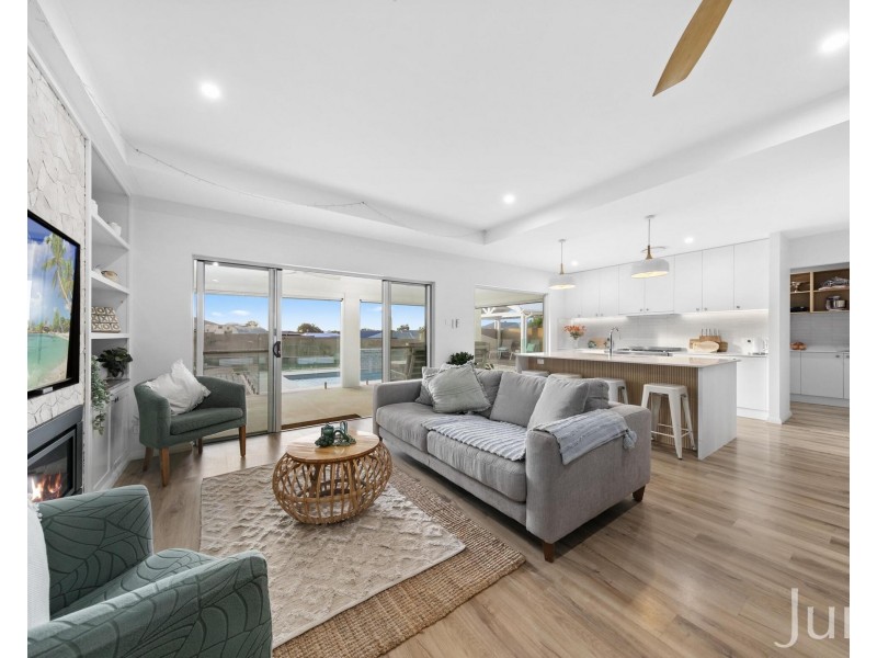 17 Hedley Way, North Rothbury NSW 2335