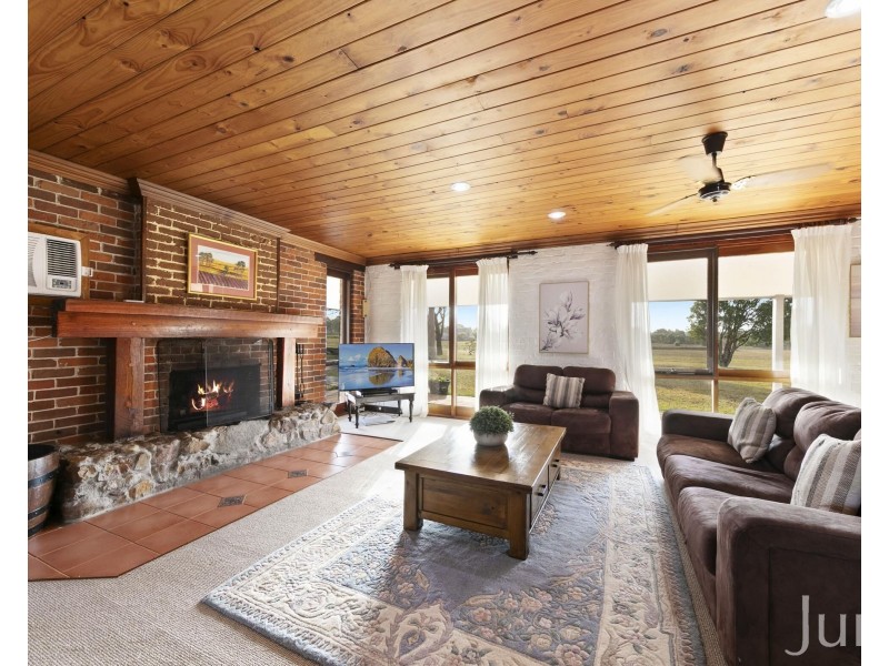 223 Deasys Road, Pokolbin NSW 2320