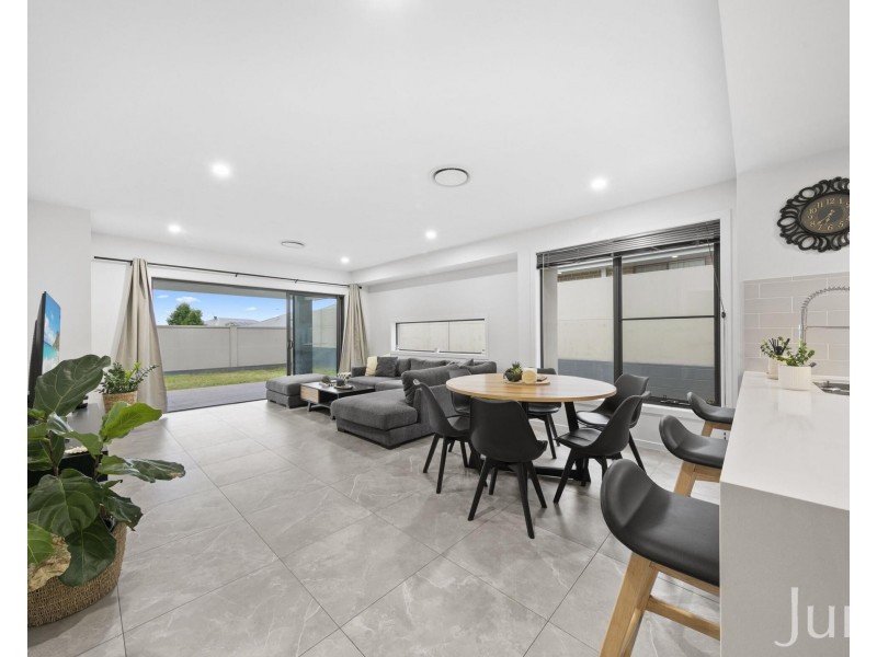 3 Moran Parkway, North Rothbury NSW 2335