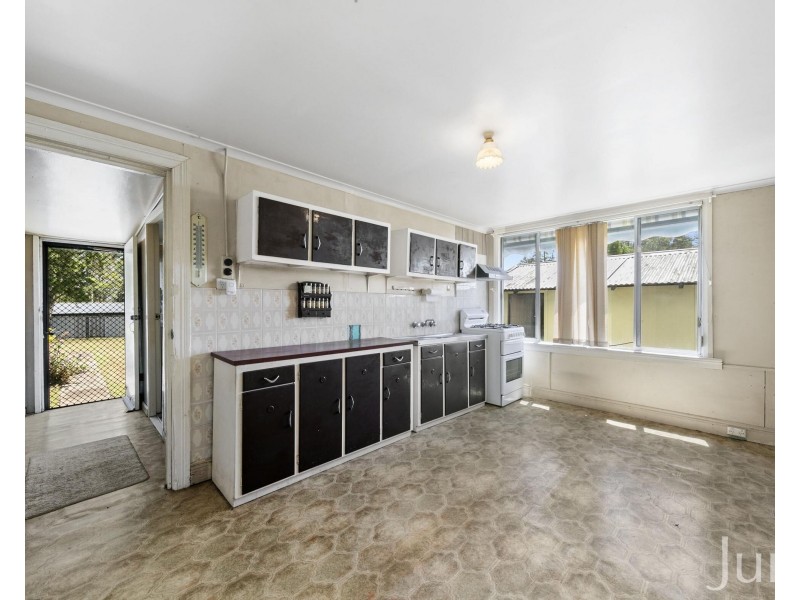 4 Mayne Street, North Rothbury NSW 2335