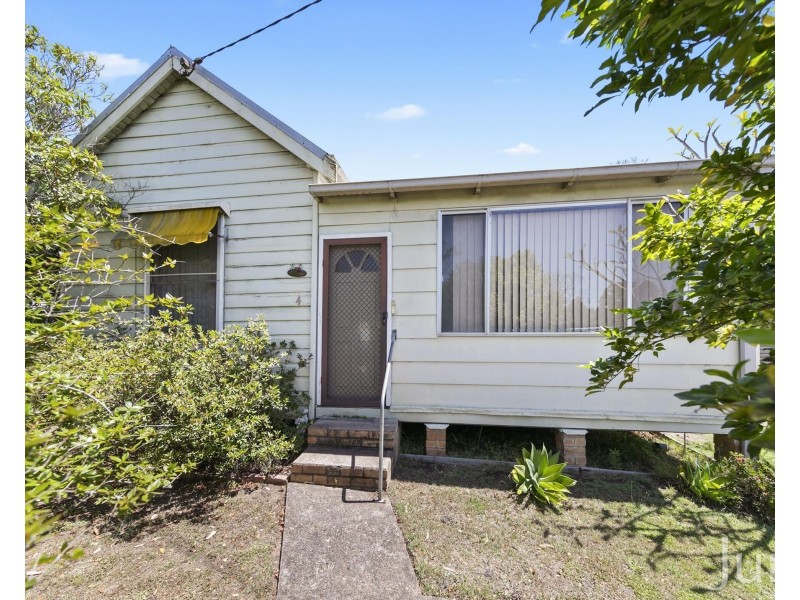 4 Mayne Street, North Rothbury NSW 2335