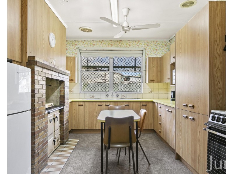 18 Government Road, Weston NSW 2326
