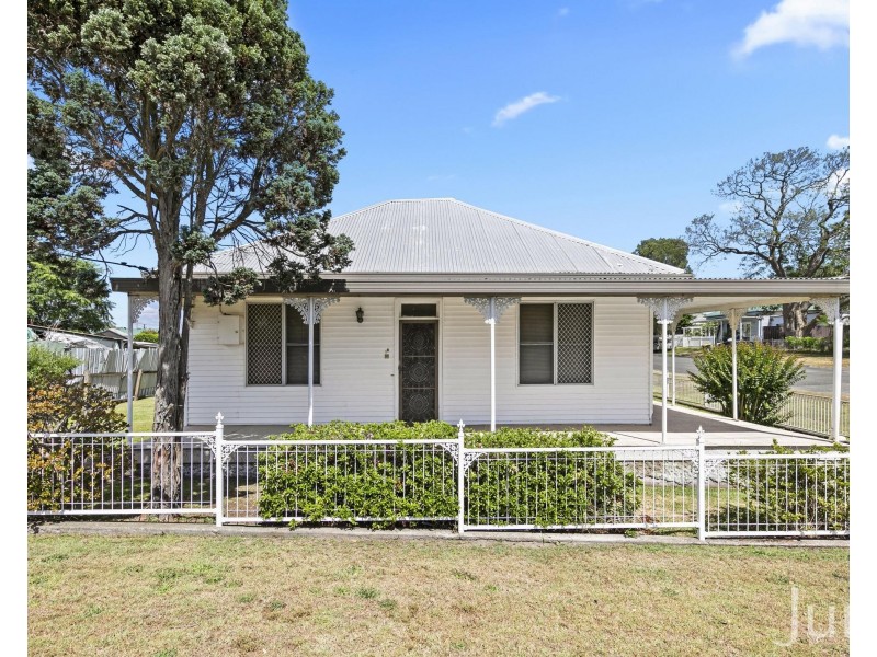 18 Government Road, Weston NSW 2326