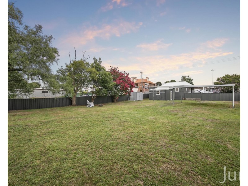 20 Charles Street, Abermain NSW 2326
