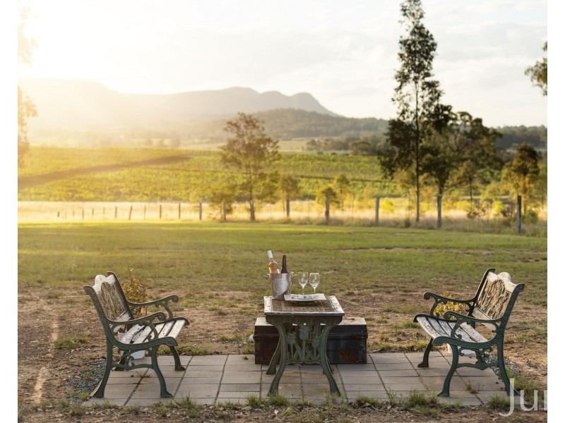 28 Racecourse Lane, Pokolbin NSW 2320