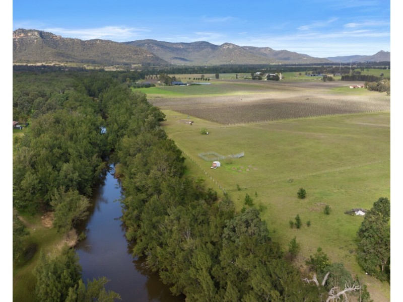 88 Hill Street, Broke NSW 2330