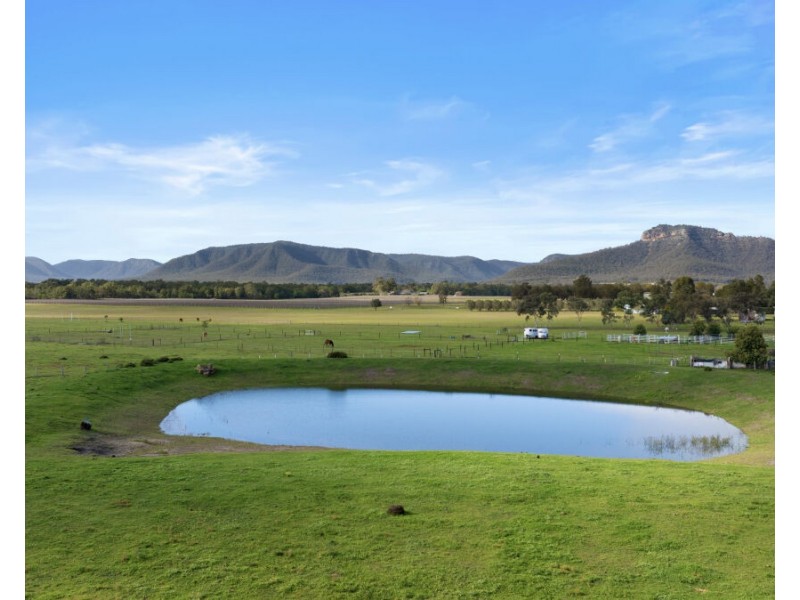 88 Hill Street, Broke NSW 2330