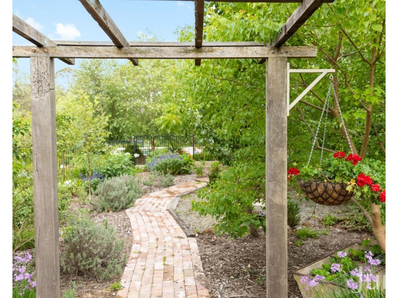 40 Dry Creek Road, Ellalong NSW 2325