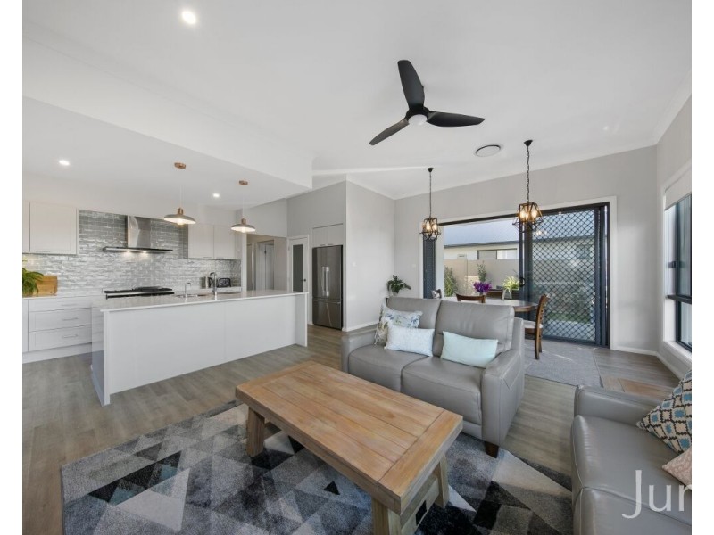 103 Tooze Circuit (Huntlee), North Rothbury NSW 2335