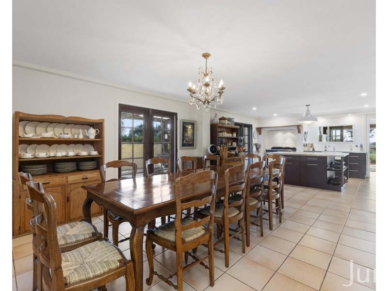 192 Wilderness Road, Lovedale NSW 2325