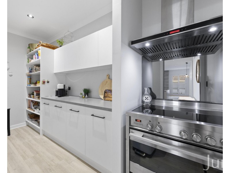 6 Haverty Avenue, North Rothbury NSW 2335