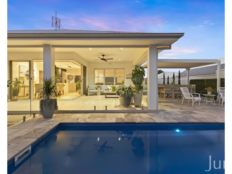 6 Haverty Avenue, North Rothbury NSW 2335